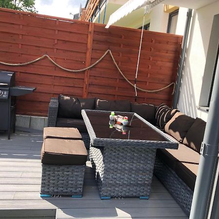 Apartament Zatoka Deluxe Z Ogrodem Lägenhet Debogorze Exteriör bild