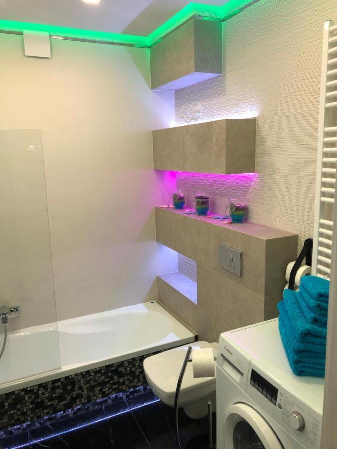 Apartament Zatoka Deluxe Z Ogrodem Lägenhet Debogorze Exteriör bild