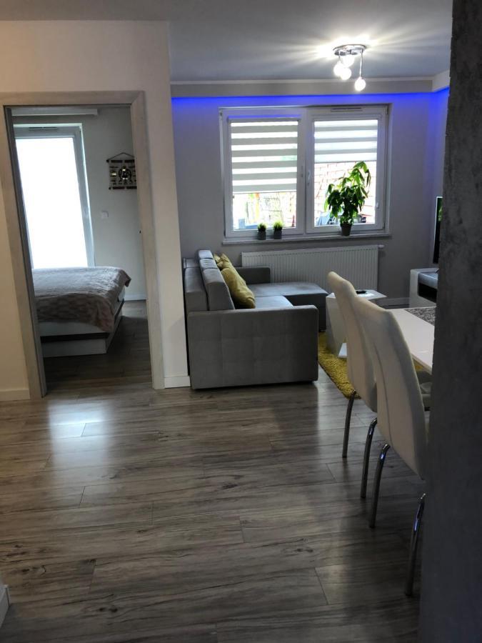 Apartament Zatoka Deluxe Z Ogrodem Lägenhet Debogorze Exteriör bild