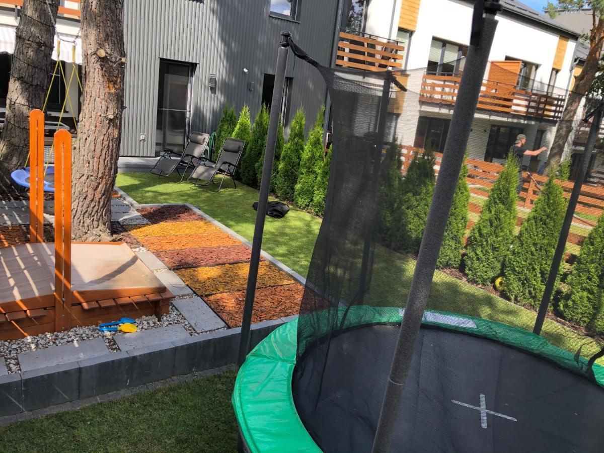 Apartament Zatoka Deluxe Z Ogrodem Lägenhet Debogorze Exteriör bild