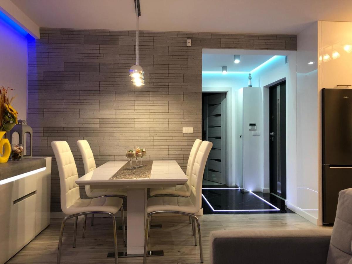 Apartament Zatoka Deluxe Z Ogrodem Lägenhet Debogorze Exteriör bild