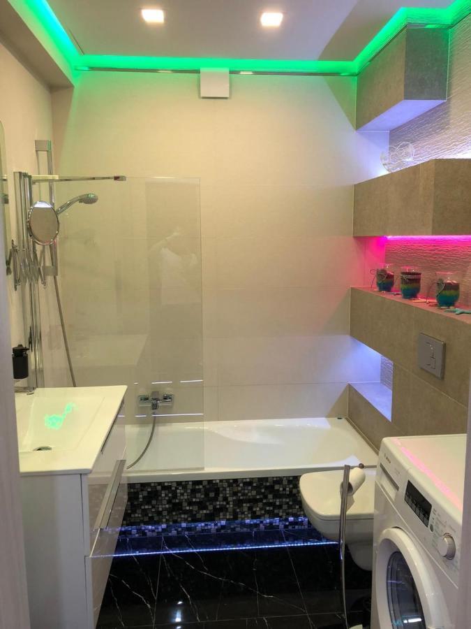 Apartament Zatoka Deluxe Z Ogrodem Lägenhet Debogorze Exteriör bild